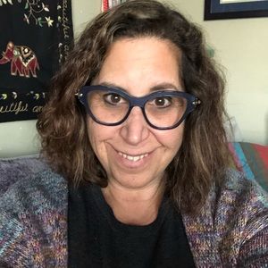 Meet your Posher, Debra